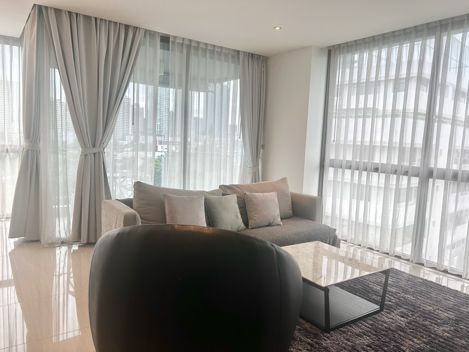 Knee / Condo for sale Sukhumvit 49, size 106 sq m, 2 bedrooms, can be adjusted to 3 bedrooms, parking for 3 cars. Knee / Condo for sale Sukhumvit 49, size 106 sq m, 2 bedrooms, can be adjusted to 3 bedrooms, parking for 3 cars.