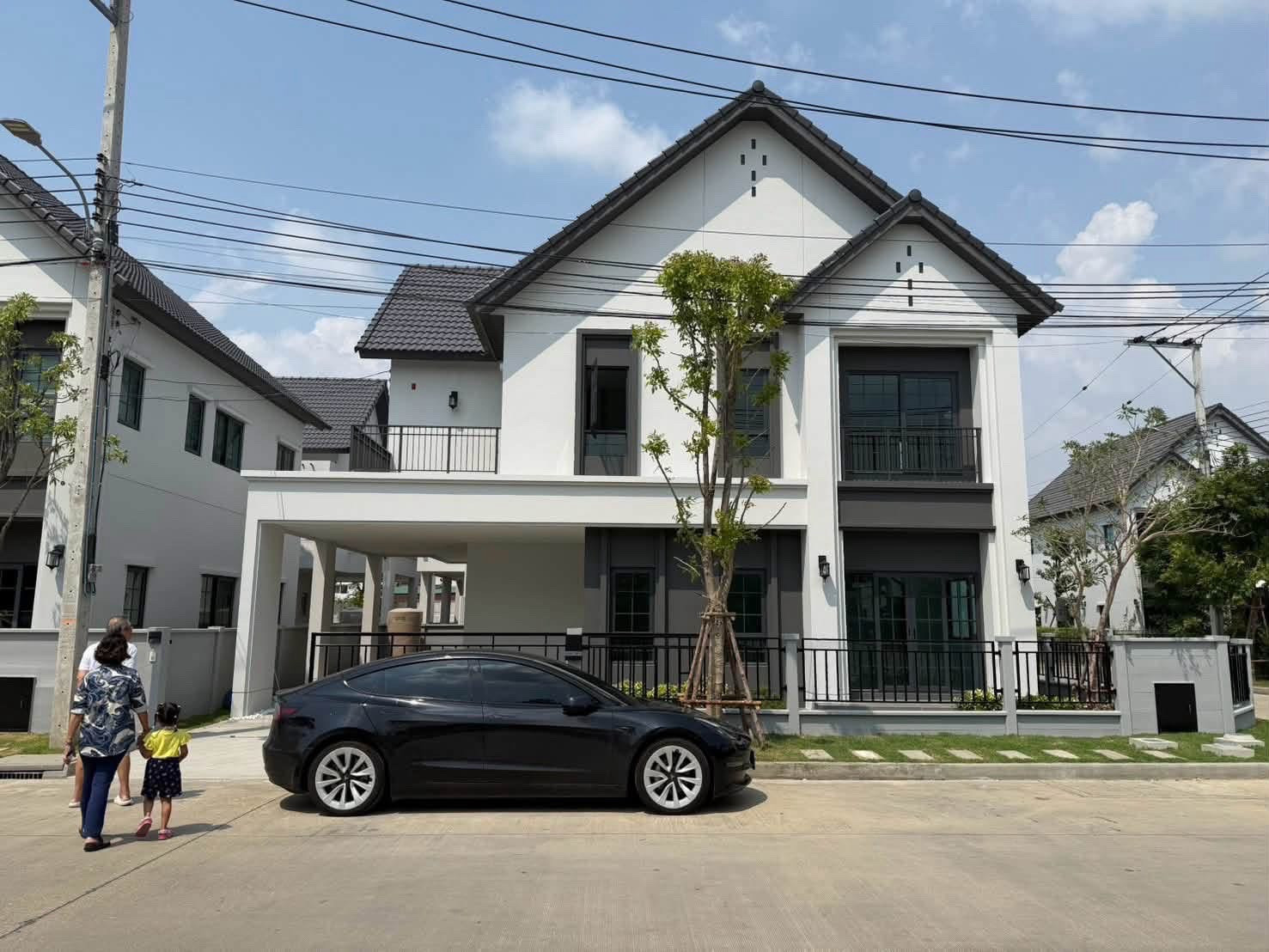 🌟ให้เช่าบ้านเดี่ยวแปลงมุม เซนโทร บางนา เฟส 2 บ้านสวย 2 ชั้น 4 ห้องนอน | 5 ห้องน้ำ เฟอร์นิเจอร์ครบ ตกแต่งสวย พร้อมเข้าอยู่💥ค่าเช่า: 120,000 บาท/เดือน – รูปที่ 3