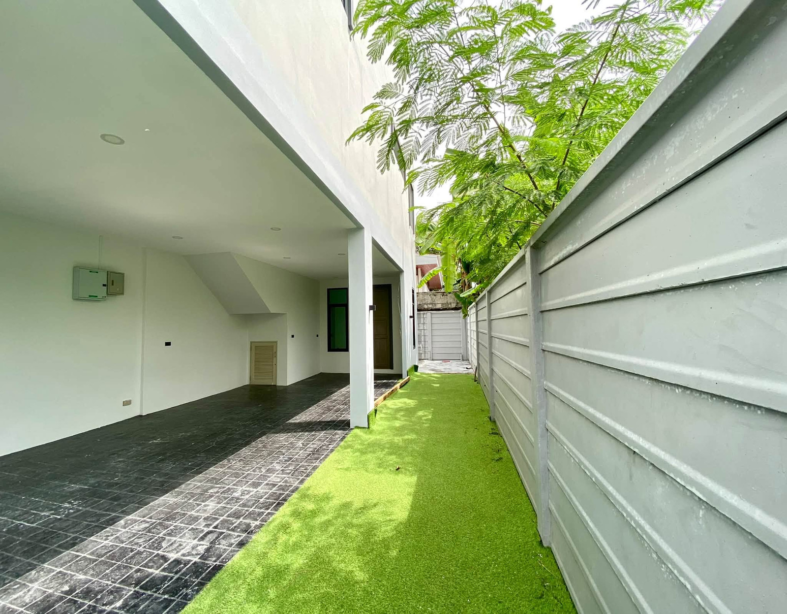 Home office in Sukhumvit 101/1 for Rent/Sales , Close to BTS Punnawhiti, Fully furnished  – รูปที่ 3