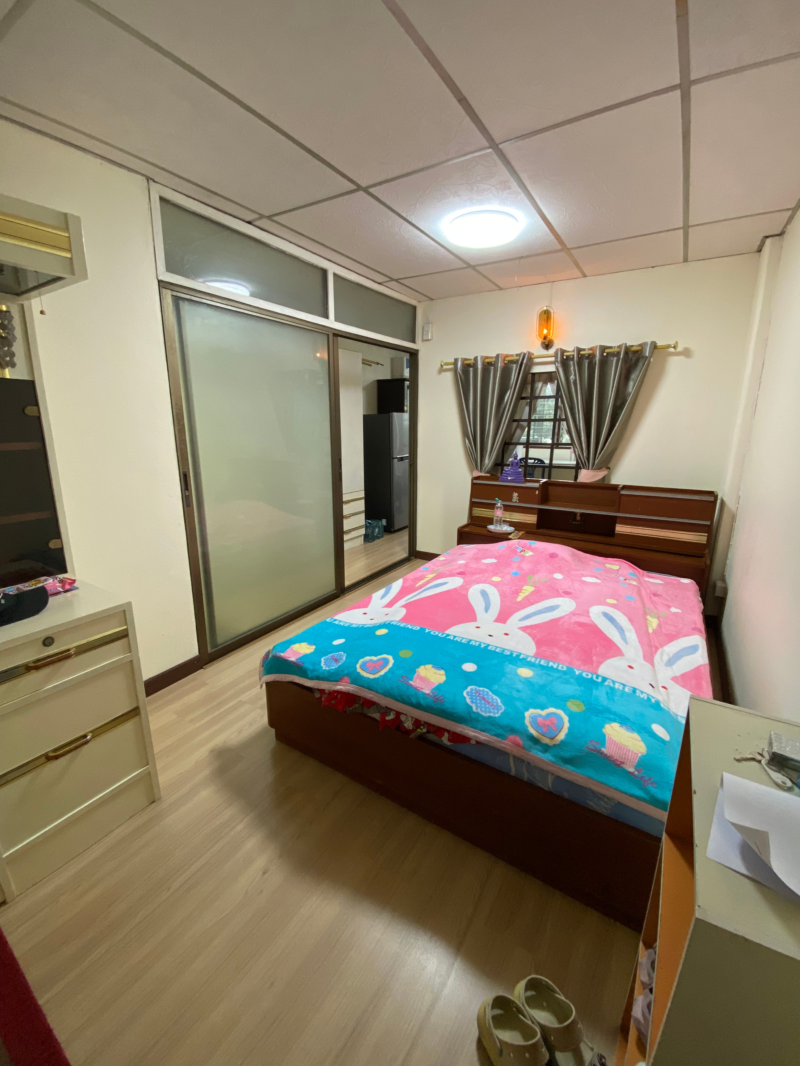 Condo for sale under a million **Newly renovated** Big room Bang Sue Condominium, 40 sq m., 4th floor, condo next to Lotus Prachachuen (Tao Poon), ready to move in with furniture. Condo for sale under a million **Newly renovated** Big room Bang Sue Condominium, 40 sq m., 4th floor, condo next to Lotus Prachachuen (Tao Poon), ready to move in with furniture.