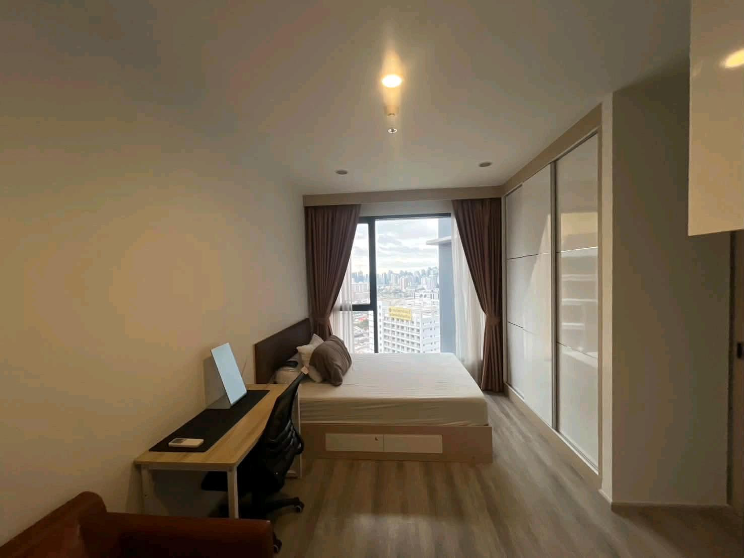 ให้เช่า คอดโด Ideo Mobi Asoke ห้องสวย เฟอร์ครบ 