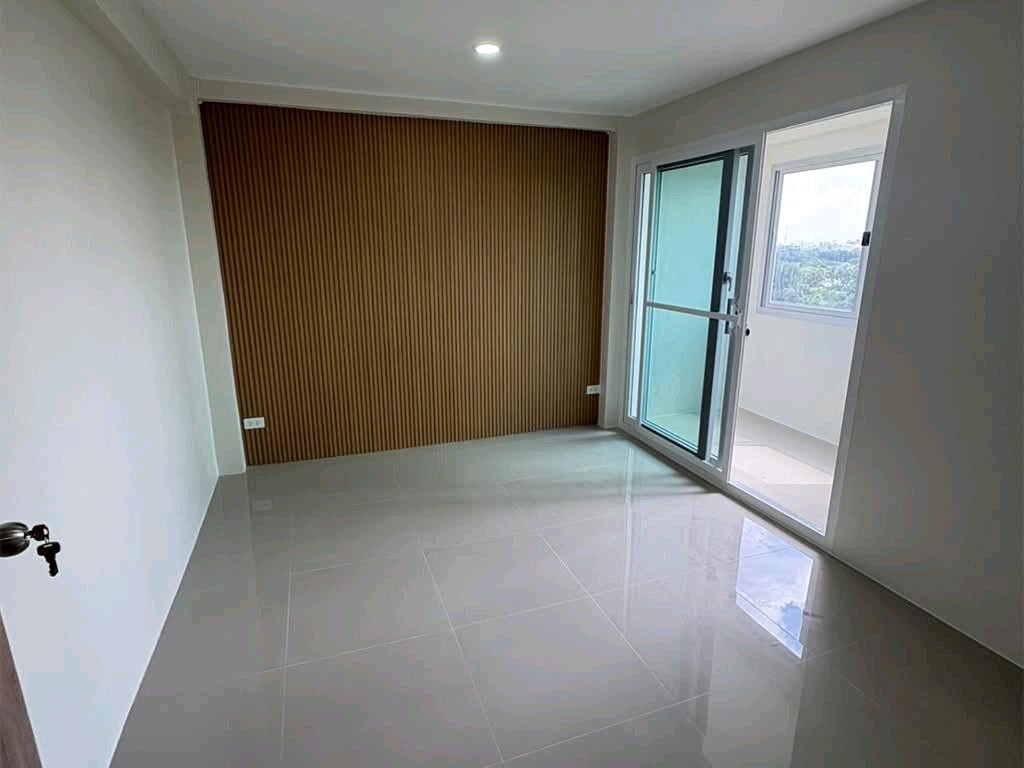 Indra View Condo Town, large room 54.5 sq m, 2 connecting rooms, special price 650,000 baht. Indra View Condo Town, large room 54.5 sq m, 2 connecting rooms, special price 650,000 baht.