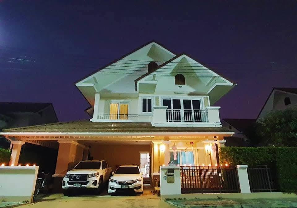หมู่บ้านดิ เอสตีม (The Esteem) บ้านพื้นที่กว้าง พื้นที่ใช้สอยเยอะ เลี้ยงน้องหมา, แมว (พันธุ์เล็ก) ได้ หมู่บ้านดิ เอสตีม (The Esteem) บ้านพื้นที่กว้าง พื้นที่ใช้สอยเยอะ เลี้ยงน้องหมา, แมว (พันธุ์เล็ก) ได้