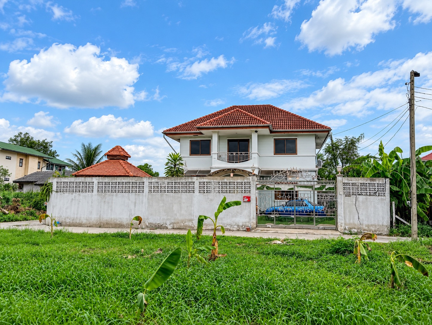 บ้านเดี่ยว 2 ชั้น พร้อมที่ดินแปลงใหญ่ ทำเลหลักสี่ ทำเลดอนเมือง หลักสี่ แจ้งวัฒนะ 93 ตารางวา ใกล้สนามบินดอนเมือง เพียง 2 กม. บ้านเดี่ยว 2 ชั้น พร้อมที่ดินแปลงใหญ่ ทำเลหลักสี่ ทำเลดอนเมือง หลักสี่ แจ้งวัฒนะ 93 ตารางวา ใกล้สนามบินดอนเมือง เพียง 2 กม.