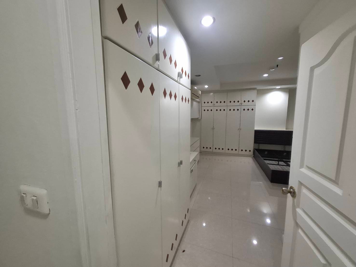 ขาย ฤดีเพลส คอนโดมิเนียม   Rudee Place (ฤดี เพลส) ซอยร่วมฤดีซอย 2 – รูปที่ 4