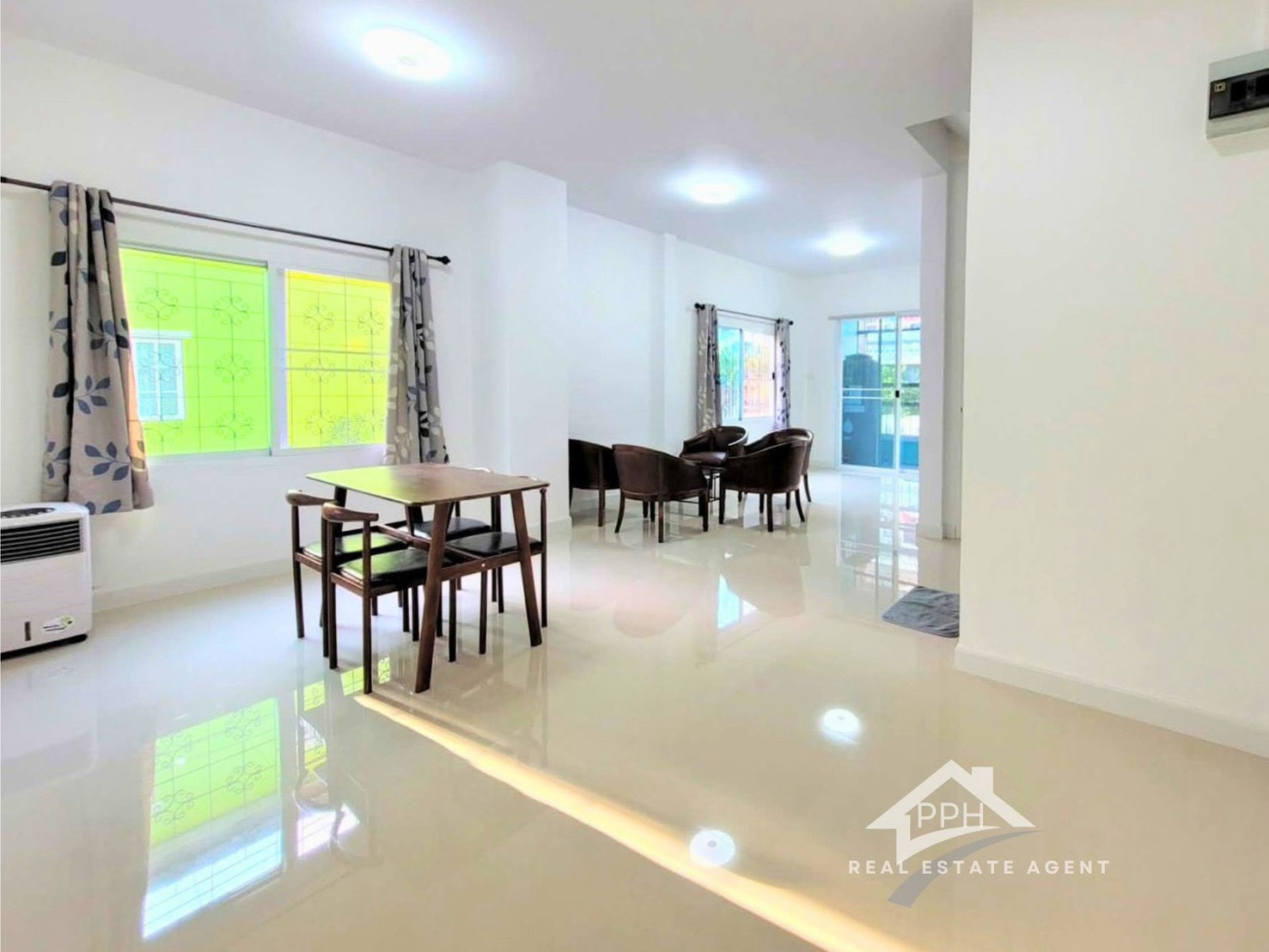🔥 Corner townhouse, ready to move in, 1.74 million | Fah Chomphruek Village, Lam Luk Ka Khlong 8 | 3 bedrooms, 2 bathrooms | Free transfer – รูปที่ 3