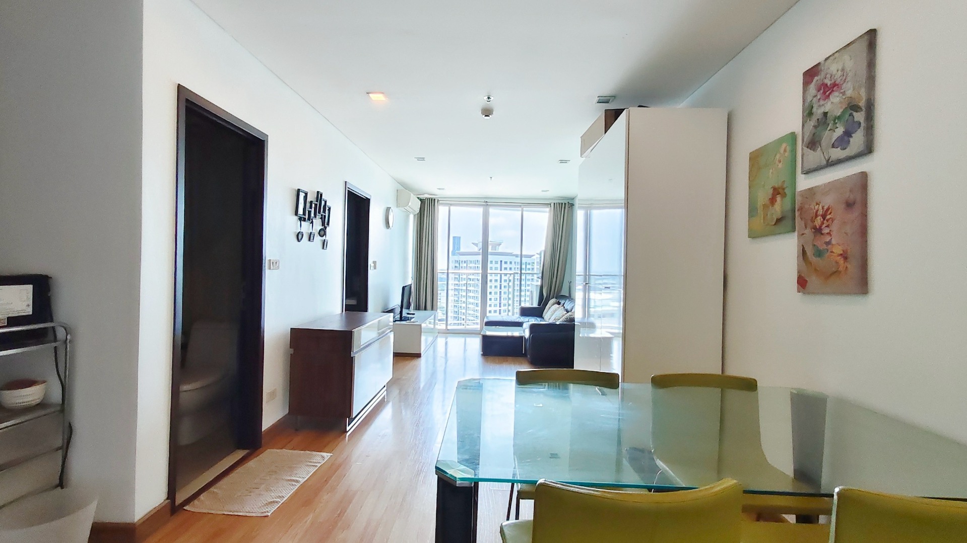 ✨ ให้เช่าห้อง 1 Bedroom ขนาดใหญ่ถึง 52 ตร.ม. อยู่ชั้น 14 พร้อมทำเลสุขุมวิท เดินทางสะดวก