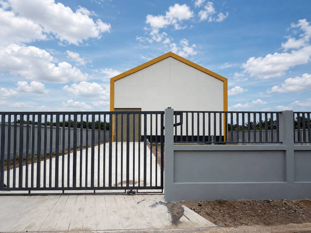 Warehouse for rent, Ban Ko, Samut Sakhon, trailer can enter, 486 sq m, 2 ngan, 88 sq m. Warehouse for rent, Ban Ko, Samut Sakhon, trailer can enter, 486 sq m, 2 ngan, 88 sq m.