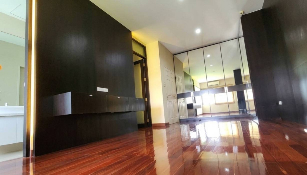ขาย ทาวน์โฮม  ทาวน์เฮาส์หลังใหญ่ใจกลางเมือง - พื้นที่ใช้สอยจัดเต็ม 340 ตรม 34 งาน  ลึกถึง 24เมตร – รูปที่ 4