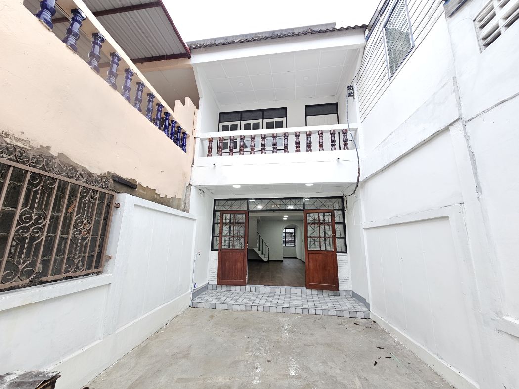 Two-story townhome for sale at a low price, near Sriracha Night Market. Size: 20 square meters. – รูปที่ 3