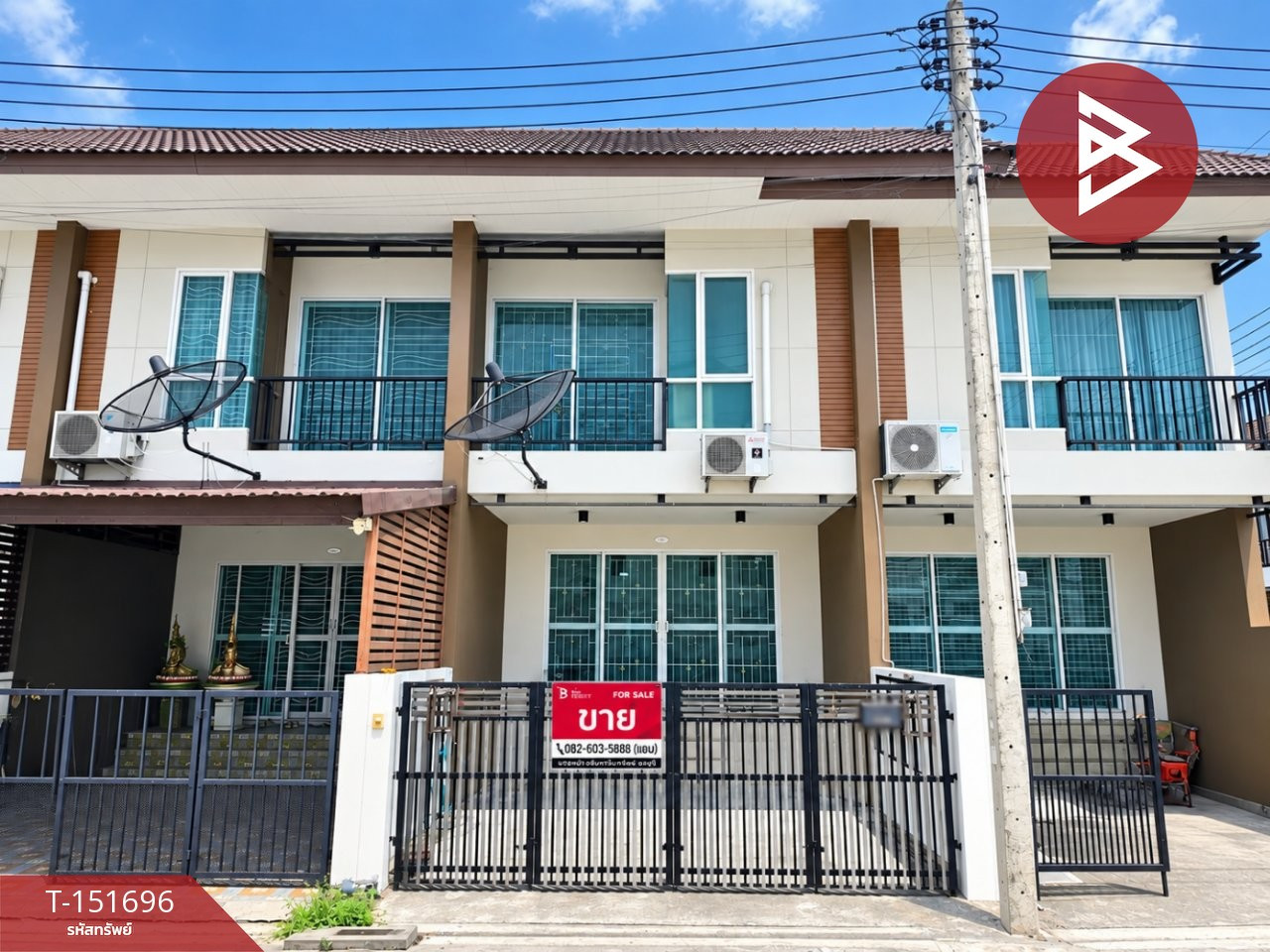 2-story townhouse for sale, Suan Suea Parkville 2 Village, Sriracha, Chonburi.