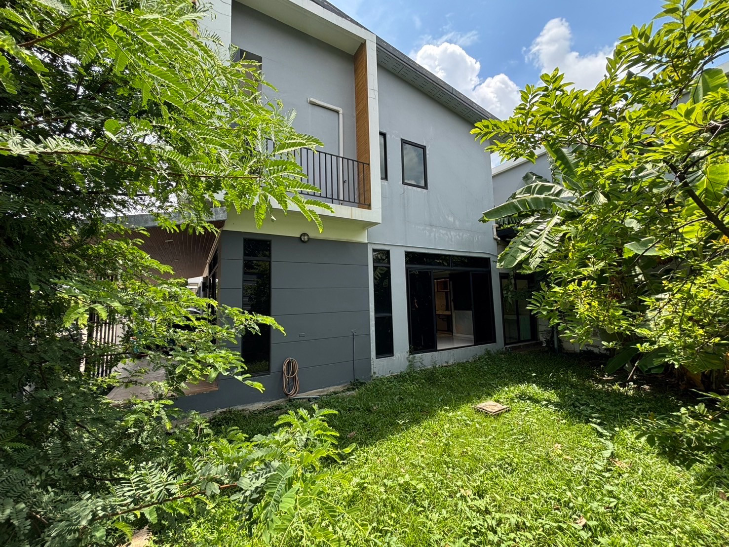ขายหมู่บ้านชีวารมย์ รังสิต-ดอนเมือง 2 ชั้น ขนาด 55.3 ตรว. 4 ห้องนอน 3 ห้องน้ำ แปลงมุมมีพื้นที่สวนข้างบ้าน1  ห้องเก็บของใต้บันได  สนใจติดต่อสอบถาม  Line : kornkamolnwz | 086-314-9049 – รูปที่ 3