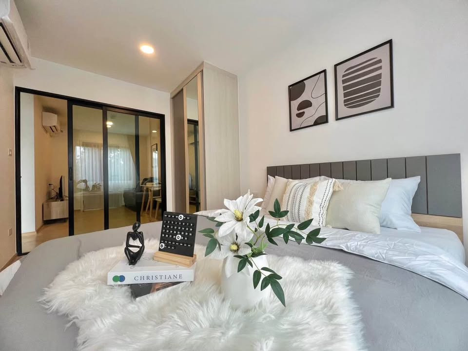 For rent Chewathai Hallmark Lat Phrao-Chokchai 4 Phase 2, beautiful room, ready to move in | complete furniture and electrical appliances For rent Chewathai Hallmark Lat Phrao-Chokchai 4 Phase 2, beautiful room, ready to move in | complete furniture and electrical appliances