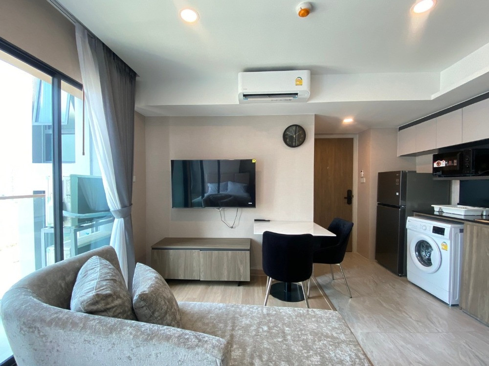 🔥 Condo for sale, Lloyd Soonvijai Center - Thonglor, near RCA, corner room 🔥 Condo for sale, Lloyd Soonvijai Center - Thonglor, near RCA, corner room