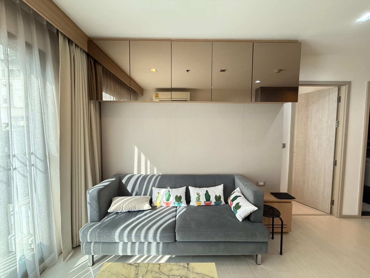 BTS Thonglor Hot deal 2 bed for rent at Rhythm sukhumvit 36-38  – รูปที่ 2