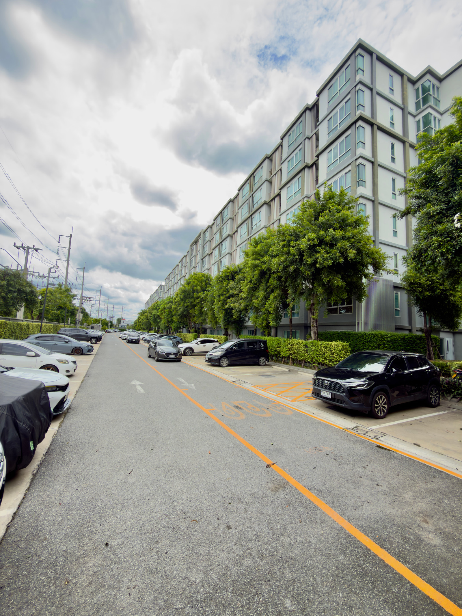 🏢🔥 For sale Dcondo On Nut-Rama 9, condo near Suvarnabhumi Airport. Good location, convenient travel  Beautiful room, ready to move in.
