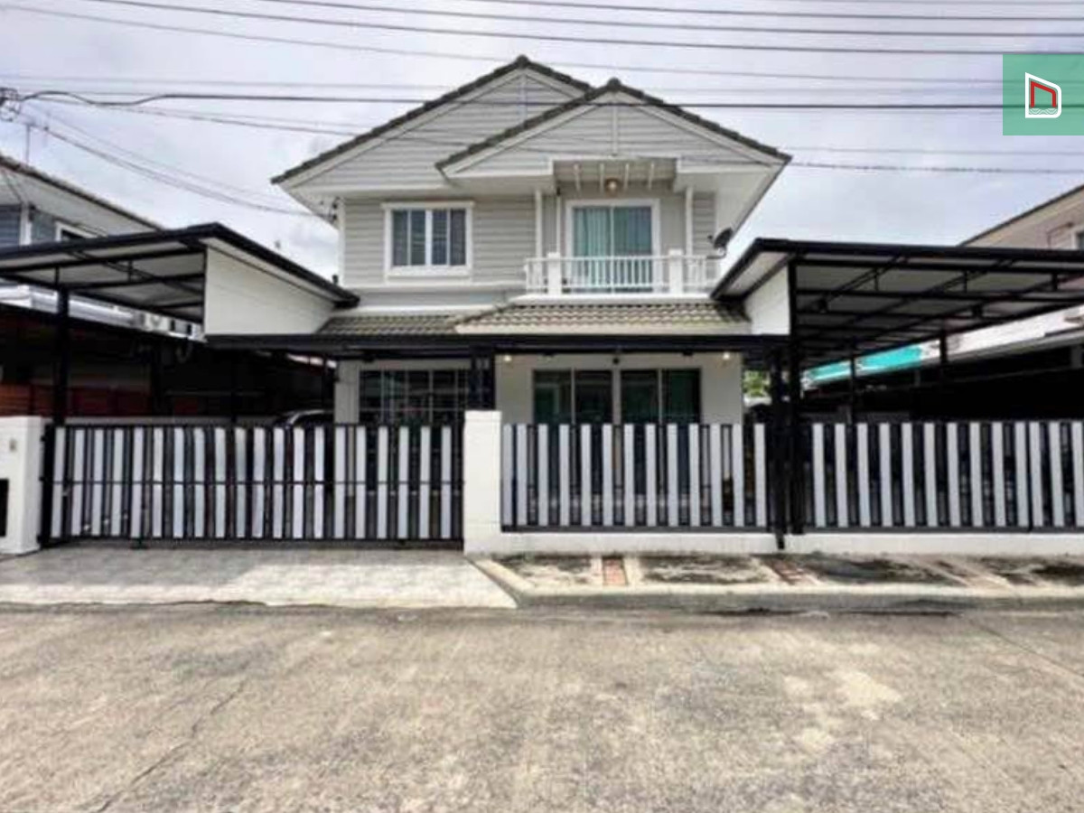 Single house, Prueklada 1, Lam Luk Ka-Rangsit Khlong 4, 51 sq m., 3 bedrooms, 2 bathrooms, 4.6 million, front of house, south side. There is a swimming pool, fitness club, and club house. Lat Sawai location near Future Park Rangsit and Dream World.