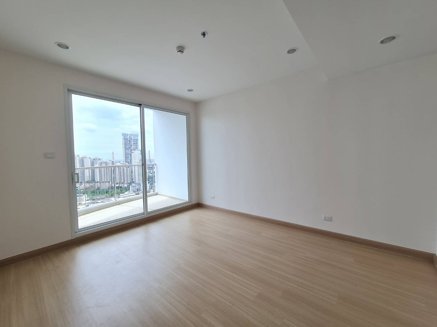 For Rent 2 bed ศุภาลัย ริวาแกรนด์ พื้นที่ 111 sq.m. มีหลายห้องให้เลือก For Rent 2 bed ศุภาลัย ริวาแกรนด์ พื้นที่ 111 sq.m. มีหลายห้องให้เลือก