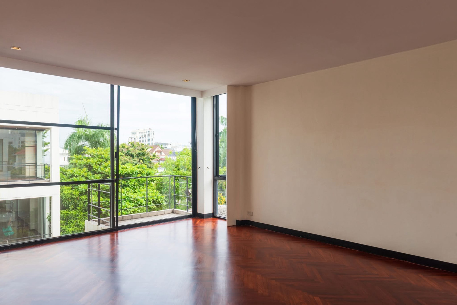 📌 ปล่อยเช่า : Pool Villa Home Office ใน ใจกลางอารีย์ , 4 ชั้น , 750  , 4 ที่จอด สามารถทำ  • Wellness Center /  Office / Clinic / Gym / Yoga & Pilates Studio etc   📌 Rental : Pool Villa Home Office In Ari , 4 Storeys , 750 sqm , 4 Parking lot   • Wel – รูปที่ 4