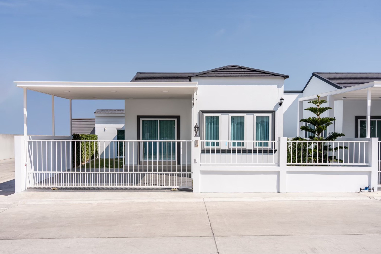 บ้านแฝดสไตล์บ้านเดี่ยว The Next Rayong เมืองระยอง 2 นอน 2 น้ำ เริ่ม 2.6 ล้าน