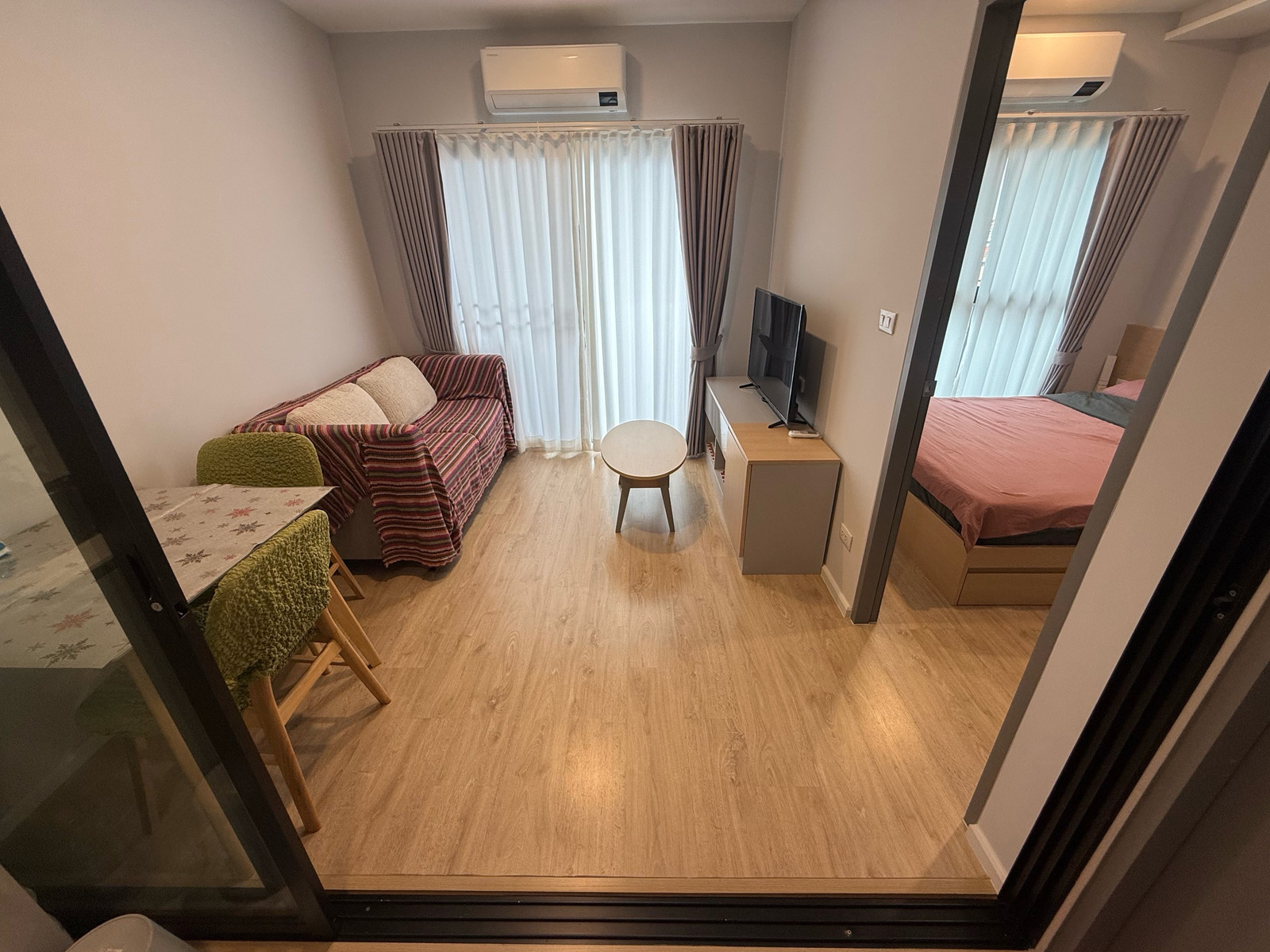 (GBL2425) 🔥🏢 Room available, ready to move in, The Next Ruamchok City Hall, swimming pool view, most urgent 🏢🔥 😍If interested, you can make an appointment to see the room🙏 🏢Project name : The Next Ruamchok-City Hall ✅ Area 28.21 sq m ✅ 4th floor, Building