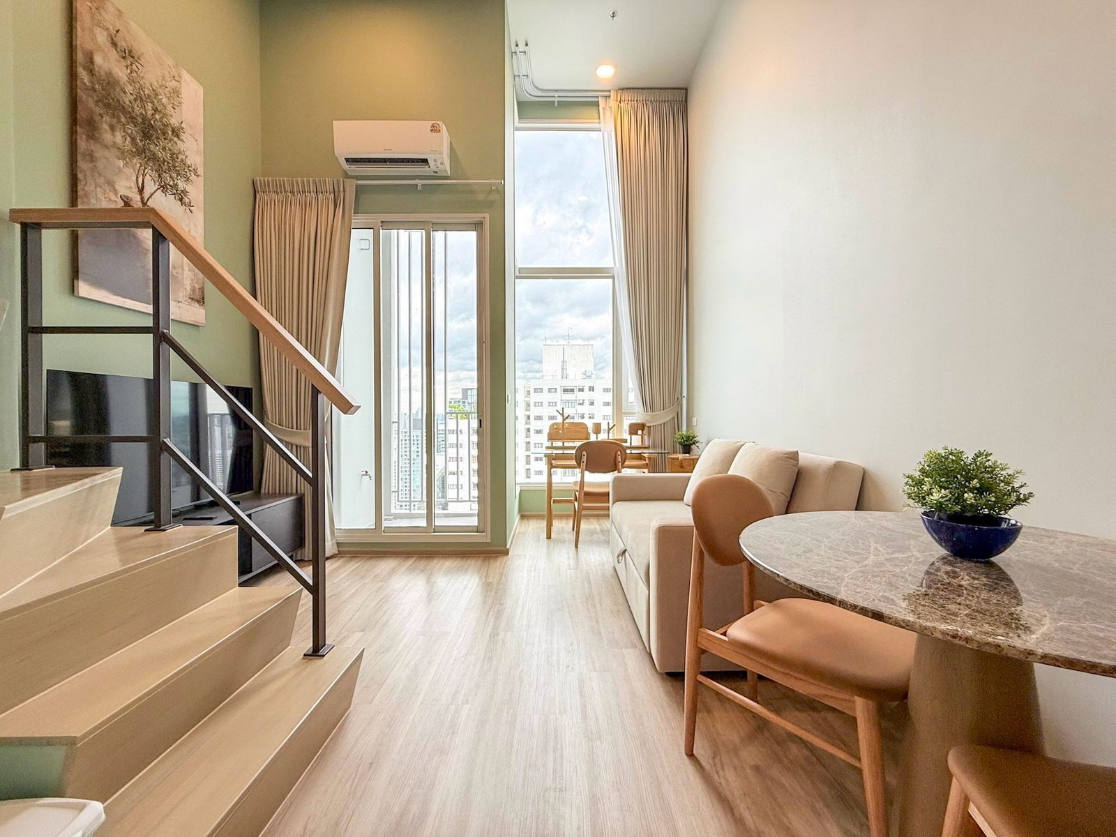 For rent: Culture Thonglor, 2-story Hybrid room, new room, high floor, beautifully decorated, ready to move in. Taken from the real room 087-7085210 Boy