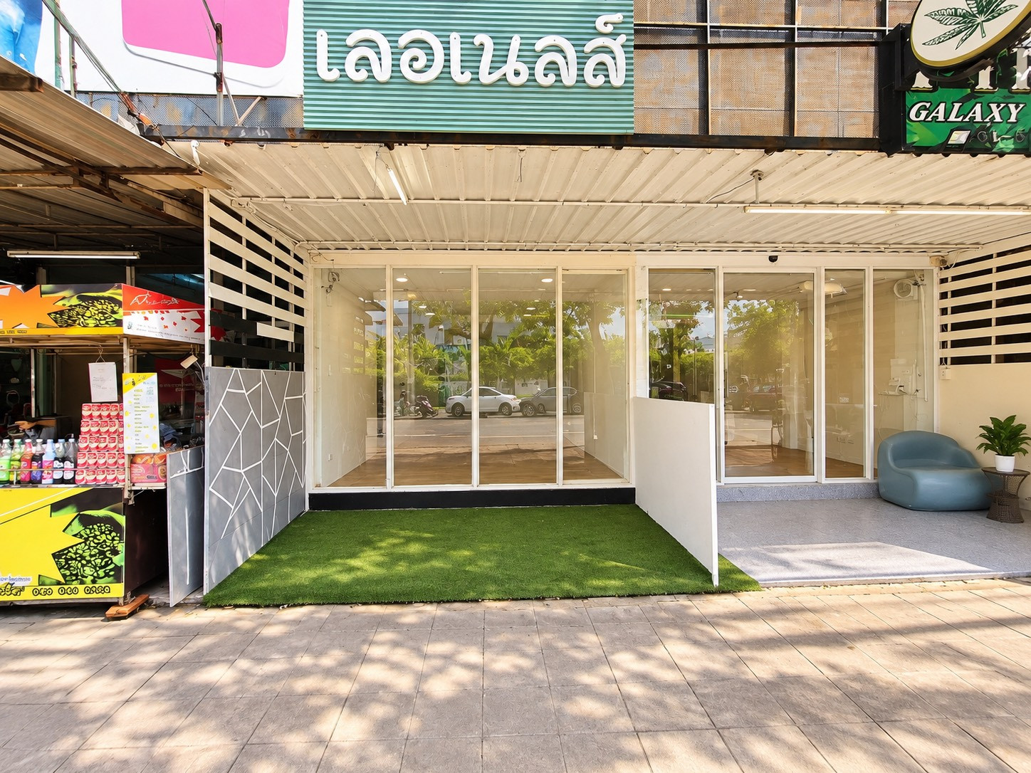 🔥 Space for rent, 1st floor, glass room, good location, Soi Mayalap - Ramintra 14. 🔥 Space for rent, 1st floor, glass room, good location, Soi Mayalap - Ramintra 14.