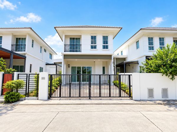 Baan Pruksa 114 Theparak-Muang Mai Near Thepharak Road, convenient, easy to enter the city, price less than 3 million, get a house!!!