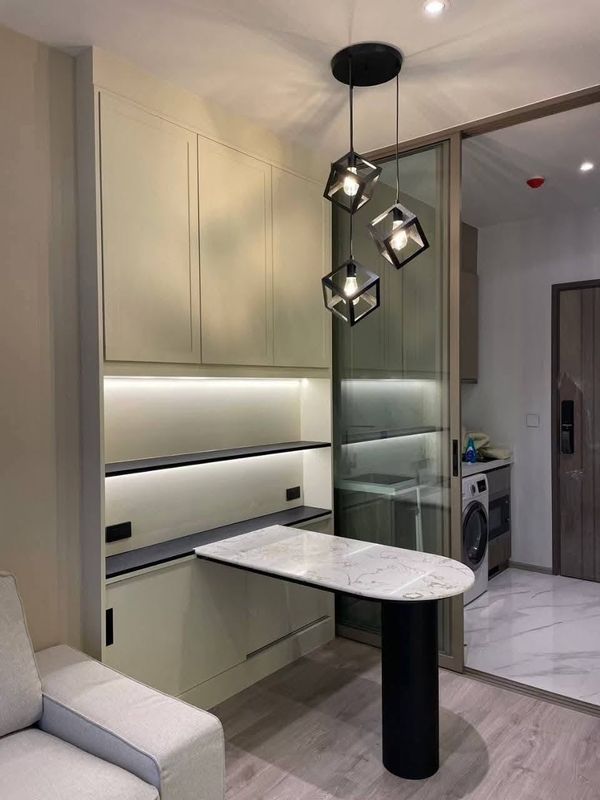 🏢 For rent Rhythm Ekkamai Estate 🚝 near BTS Ekkamai ✨ 1 Bedroom | 35 sq m. | 10th floor 🛋️ Fully Furnished with complete electrical appliances 📶 Hi-Speed ​​Internet included