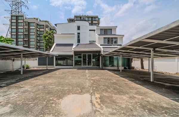 🔥🔥 Office building + Back Office Lat Phrao Soi 8 🔥🔥