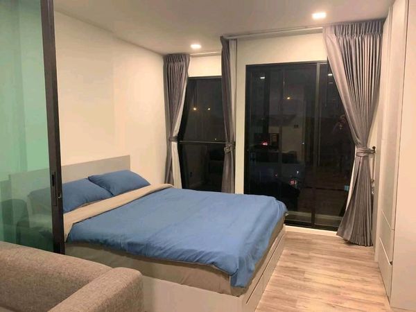 📍 Bang Khen - Ramintra location, near the Green Line × Pink Line connection point and surrounded by shopping malls, shops, markets and educational institutions, condos in a potential location. Near the connecting point of 2 electric train lines, green 🟢 a