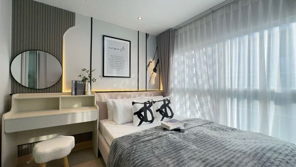 🏢 D Condo Ramkhamhaeng 9 (D condo Ramkhamhaeng 9) next to Ramkhamhaeng Road. Area at the intersection with Rama 9, size 29 sq m. 🛏️ 1 bedroom 🍳 Separate kitchen, making life easier. No need to waste time traveling far to find food or items for daily use 🥤