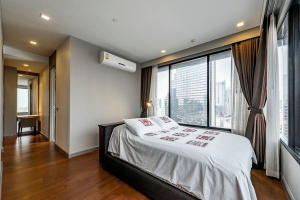 ✨ 2 bedrooms, 2 bathrooms | Spacious room on high floor With proportional living space 📍 M Silom