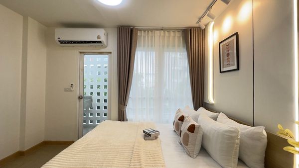 << พร้อมเข้าอยู่ >> อยู่เองก็คุ้มปล่อยเช่าก็เริ่ด  🧡 🏢 I-House RCA (ไอ เฮาส์ ลากูน่า อาร์ซีเอ) 🧡 คอนโดย่านพระราม 9 ราคาล้านกลางๆ แต่งใหม่พร้อมอยู่ ✨