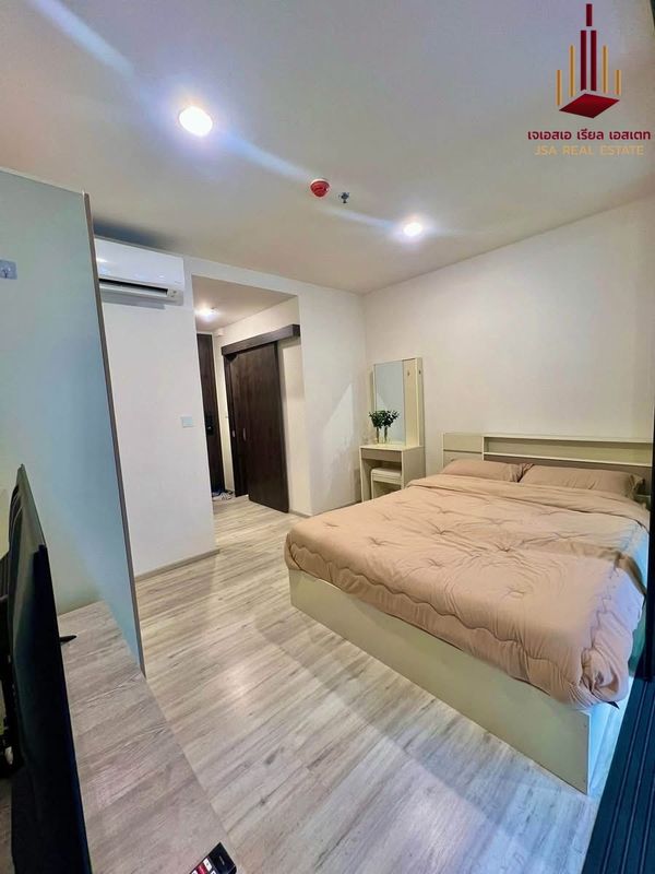 ✨ For Rent: XT Huaikhwang Condo ✨ 💰 Only 16,000 THB/month 