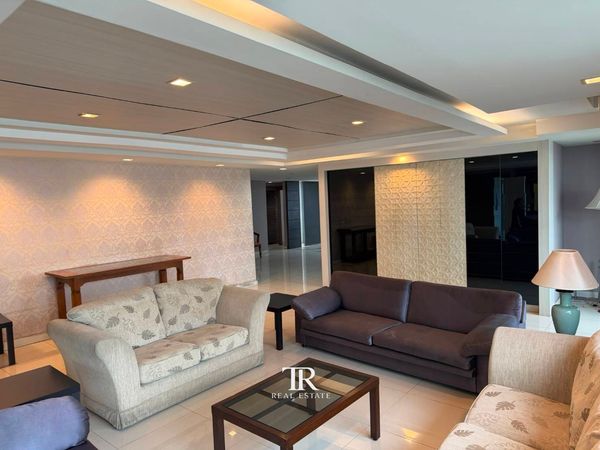 🏡 ให้เช่าคอนโด ลิเบอร์ตี้ พาร์ค | 3 ห้องนอน | 3 ห้องน้ำ (+ห้องแม่บ้าน) | 240 ตร.ม. | สุขุมวิท 23 | 💰 70,000 บาท/เดือน | LINE: @944hjngx | รหัสอ้างอิง: UE0080