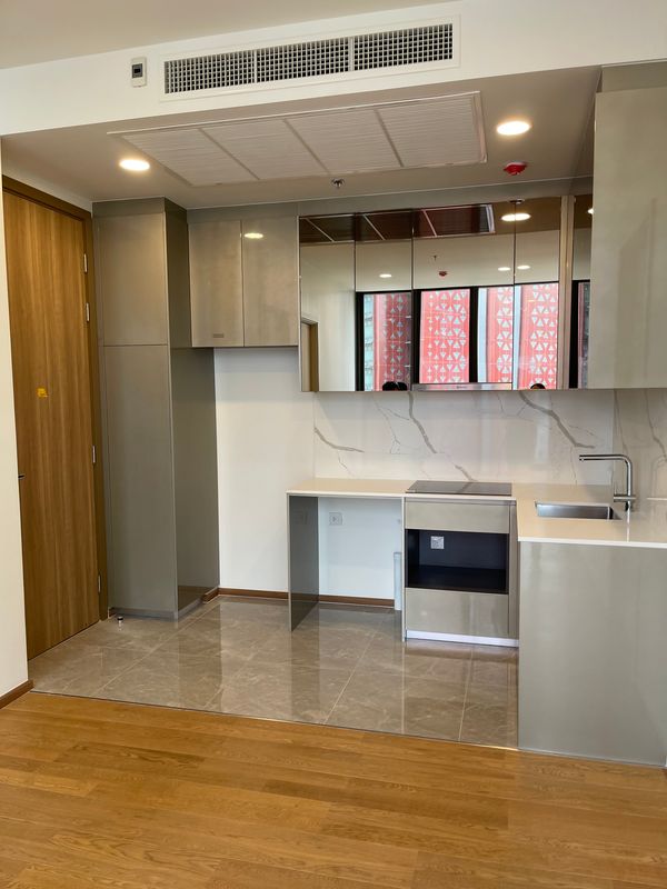 ✨ 2 bedrooms, 2 bathrooms | High floor in the heart of the city with perfect usable space 📍 Wish Signature II Midtown Siam