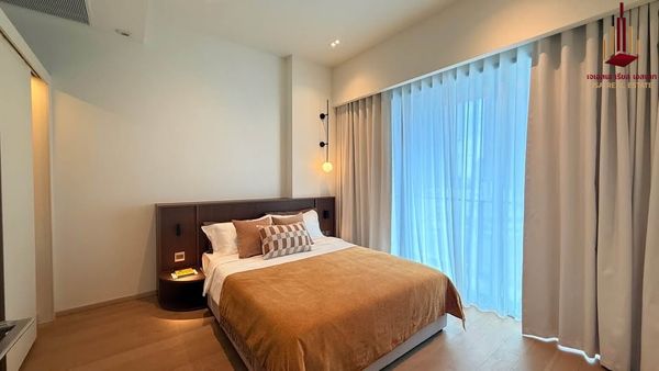 ✨ For Rent: The Strand Thonglor Condo ✨ 💰 Only 130,000 THB/month 