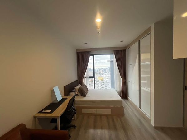 Ideo Mobi Asoke / Ideo Mobi Asoke