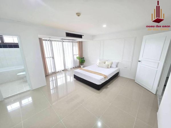 ✨ For Rent: The Waterford Park Sukhumvit 53 Condo ✨ 💰 Only 52,000 THB/month