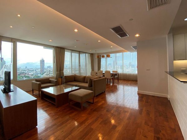 LTH16185 - Spacious Apartment for Rent Sukhumvit 39 | 145 sq.m. | 2+1 Beds 3 Baths | BTS Phrom Phong | 86K | Apartment for rent Sukhumvit 39
