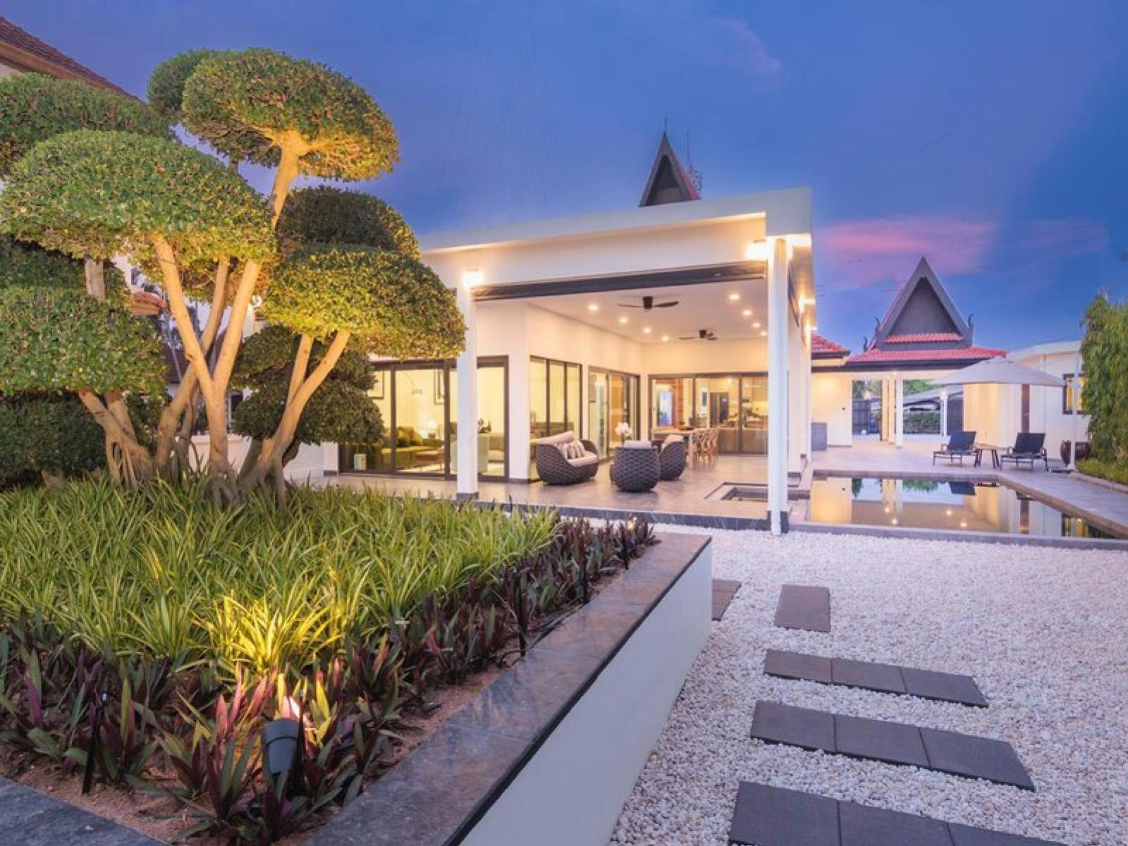บ้านเดี่ยวสุดหรูพร้อมสระว่ายน้ำส่วนตัว – Horseshoe Point พัทยา