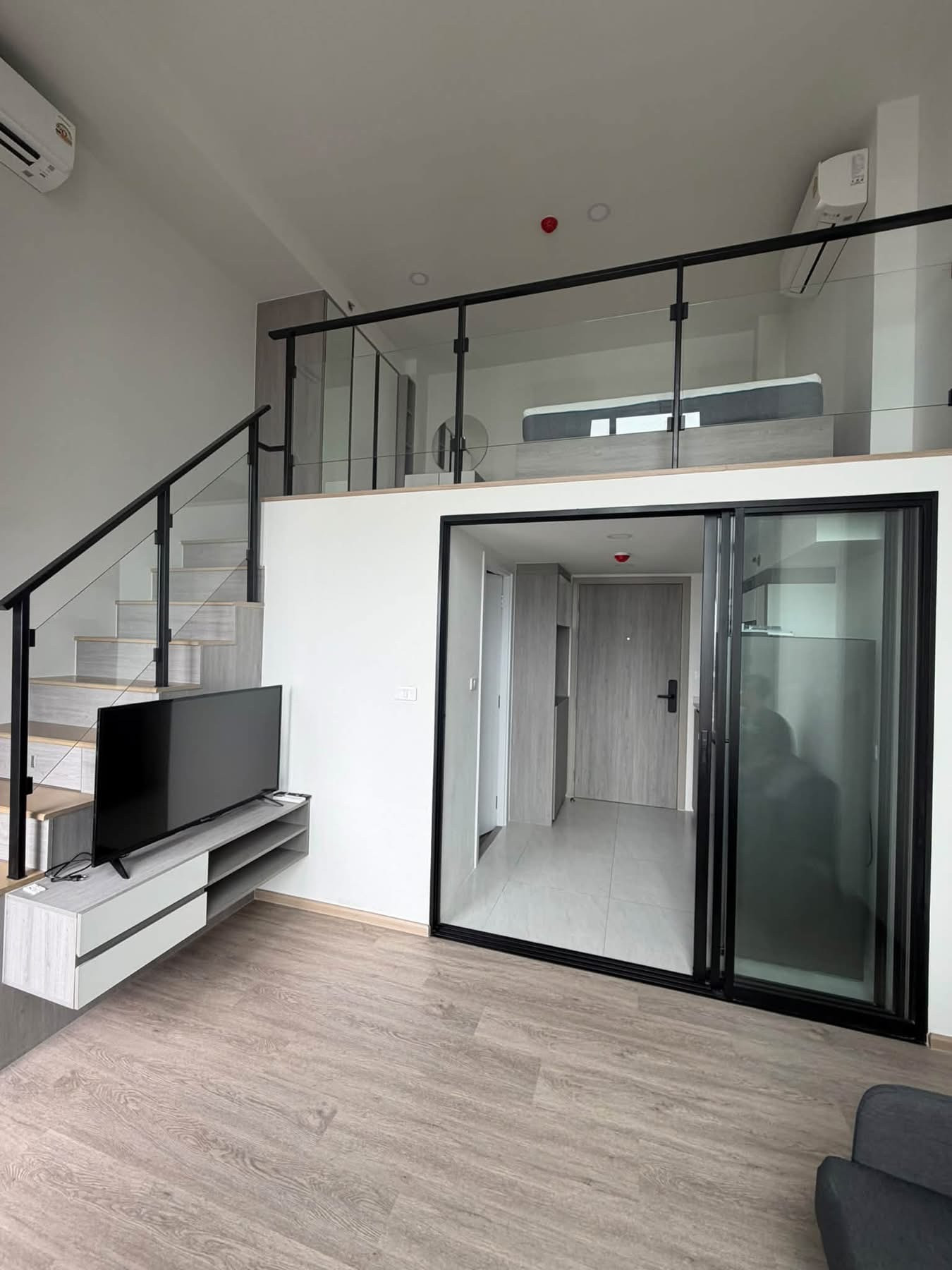 For rent: Origin plug and play Nonthaburi Station. For rent: Origin plug and play Nonthaburi Station.