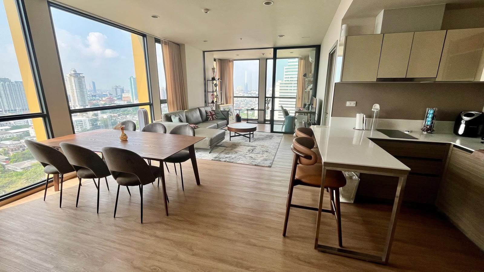 ST801/ขาย คอนโดหรูระดับ Ultra Luxury: The Issara Sathorn (ดิ อิสสระ สาทร) ชั้น 25 ยูนิต 90 ตร.ม. 2 ห้องนอน วิวพาโนรามาสวนลุมพินีและโค้งน้ำบางกระเจ้า – รูปที่ 3
