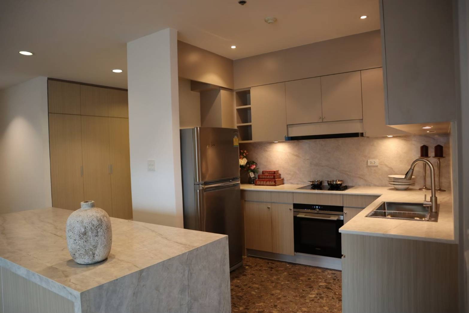 RENT CONDO Royal Residence Park (รอยัล เรสสิเดนซ์ พาร์ค)  Type 3 Bed BTS Phloenchit – รูปที่ 2