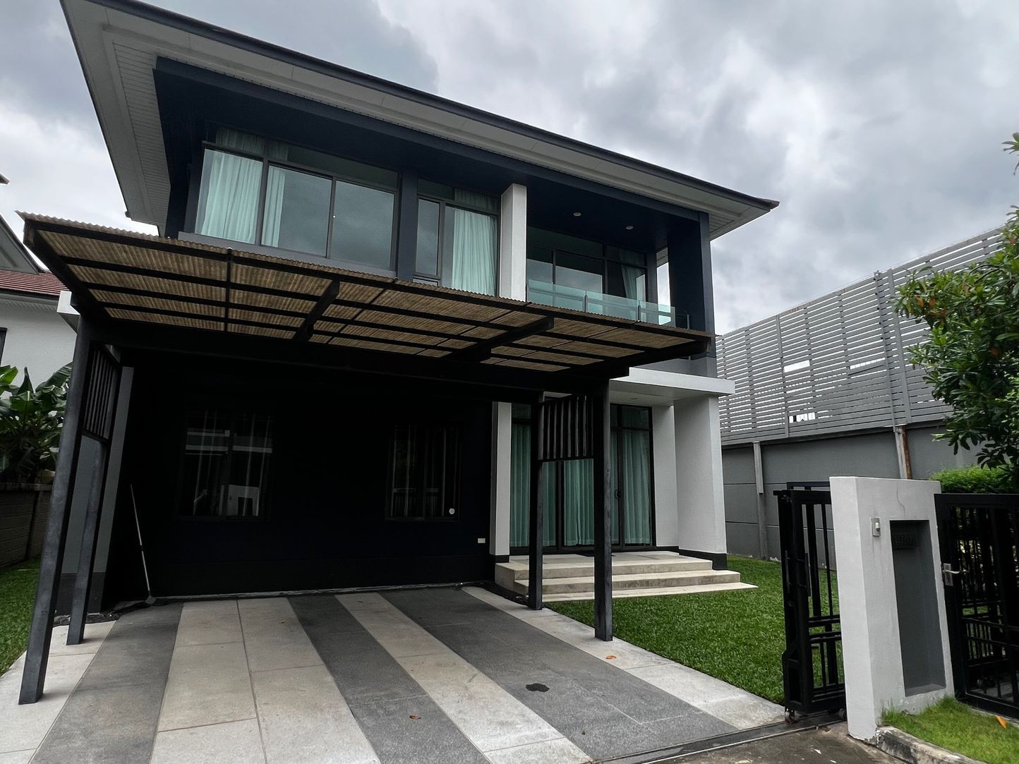 (Code ME256) House for rent, Setthasiri Serithai Project: Setthasiri Serithai (Code ME256) House for rent, Setthasiri Serithai Project: Setthasiri Serithai