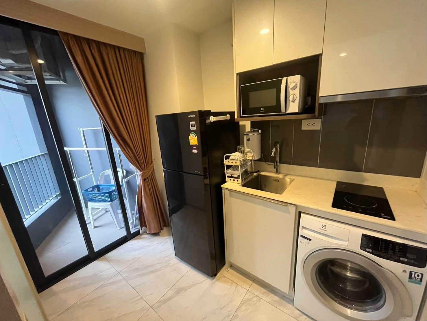 Ideo Mobi Asoke For Rent (Close to MRT: Phetchaburi ) Ideo Mobi Asoke For Rent (Close to MRT: Phetchaburi )