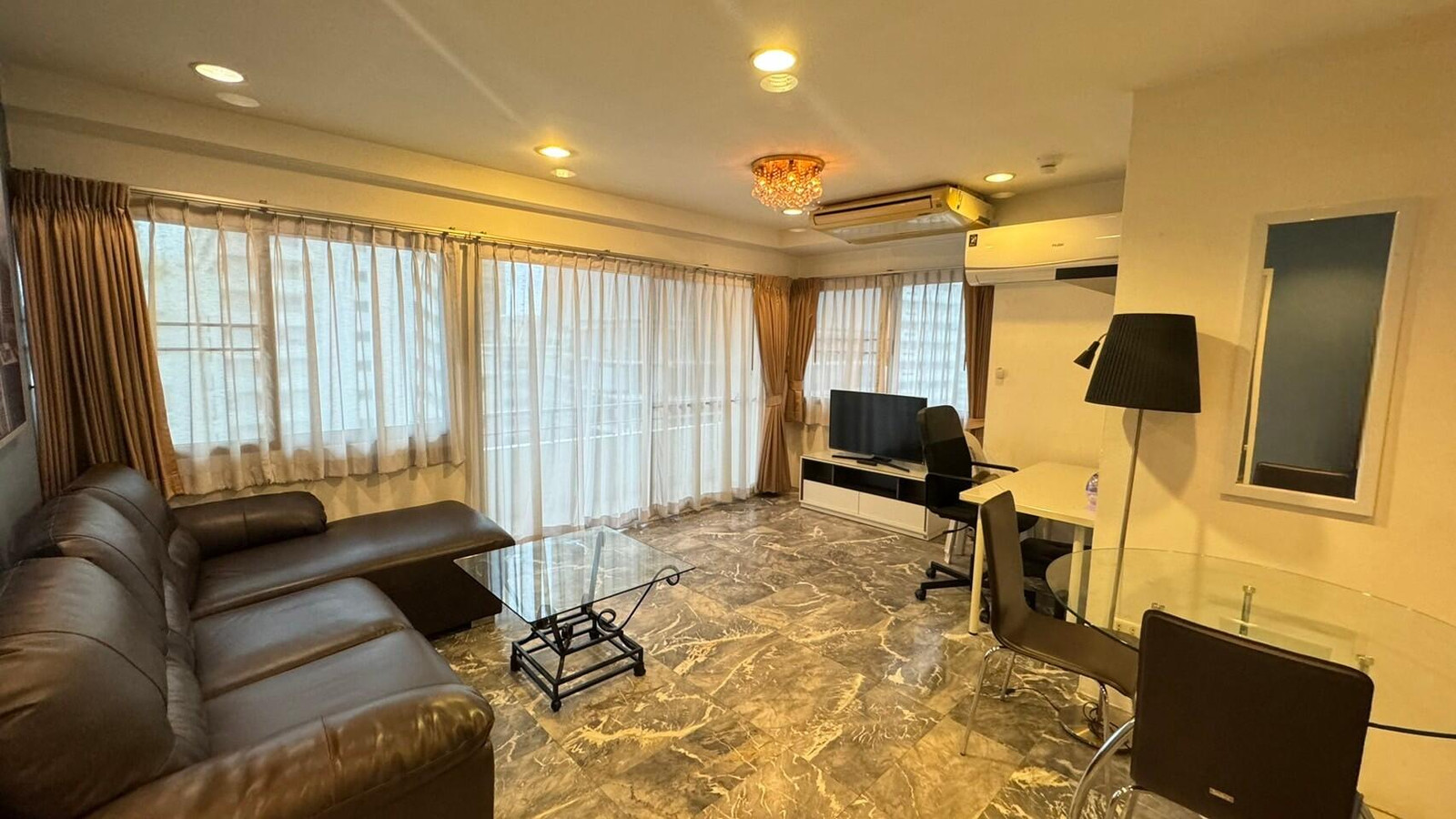 💥 [𝐏-𝟏𝟎𝟑𝟑𝟗] FORRENT : สราญใจ แมนชั่น ห้องกว้าง ทำเลใจกลางเมือง! ใกล้ BTS นานา 𝟐𝟓,𝟎𝟎𝟎/ด. | Line ID @easycondoplus | 099-229-6397