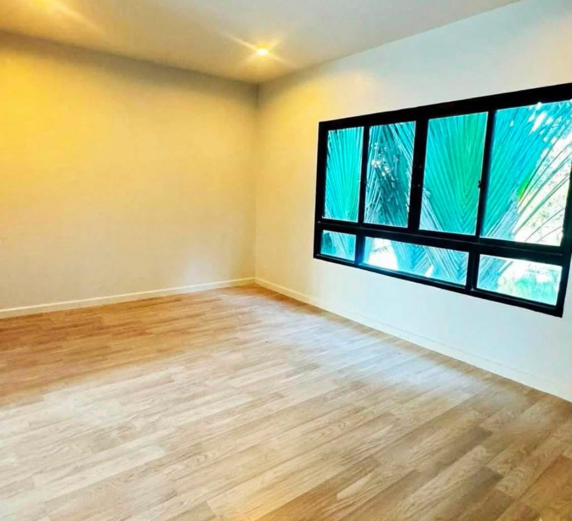 🏡 ให้เช่าทาวน์เฮาส์ 3 ชั้น โครงการ Patio ศรีนครินทร์–พระราม 9 4 ห้องนอน 3 ห้องน้ำ | 191 ตร.ม. | 2 ที่จอดรถ 💰 ค่าเช่าเพียง 20,000 บาท/เดือน – รูปที่ 3