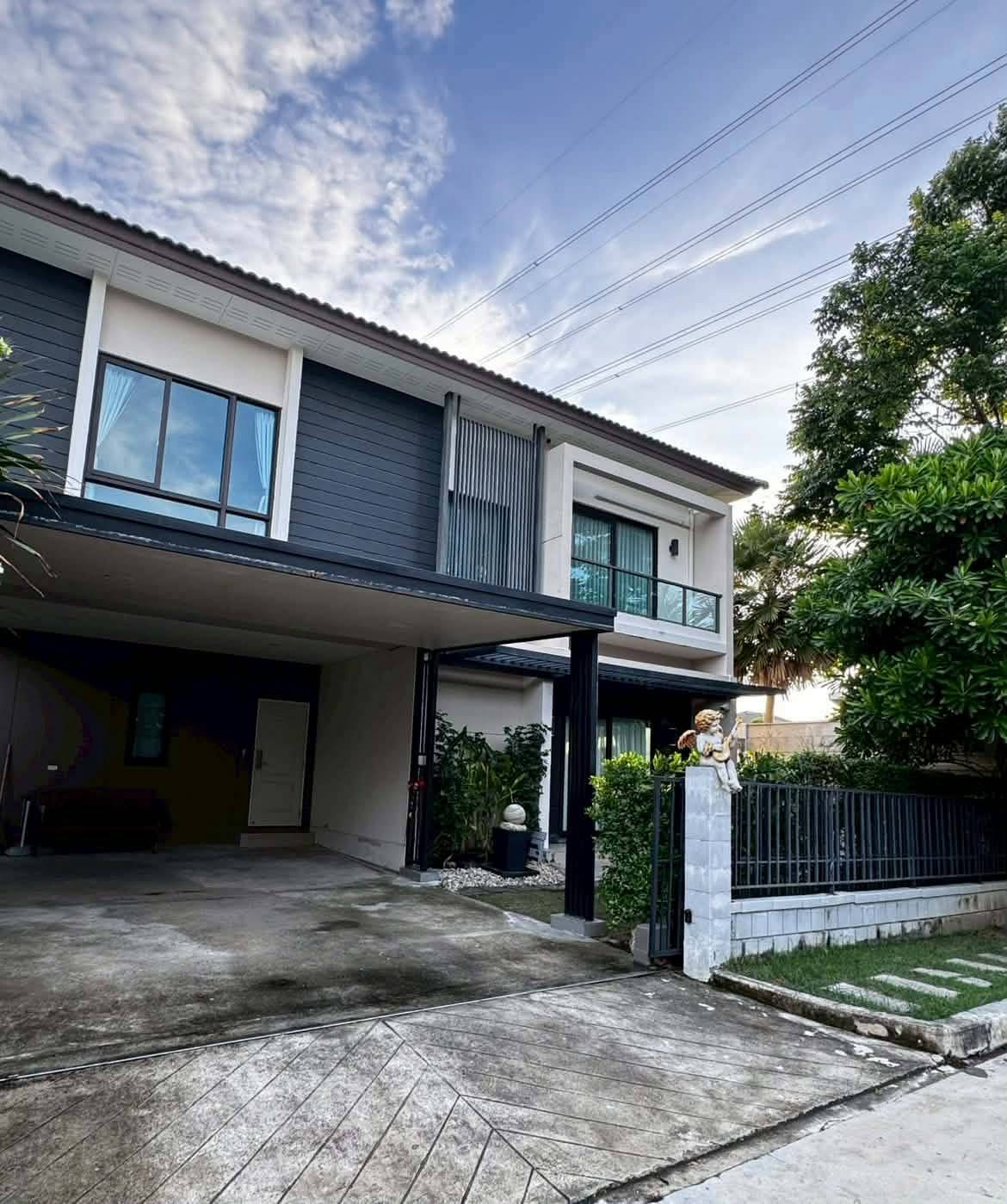 ขายด่วนบ้านเดี่ยว หมู่บ้านเซนโทรบางนา กม.7 บ้านหลังมุม ใกล้เมกะบางนา (N.2337) ขายด่วนบ้านเดี่ยว หมู่บ้านเซนโทรบางนา กม.7 บ้านหลังมุม ใกล้เมกะบางนา (N.2337)